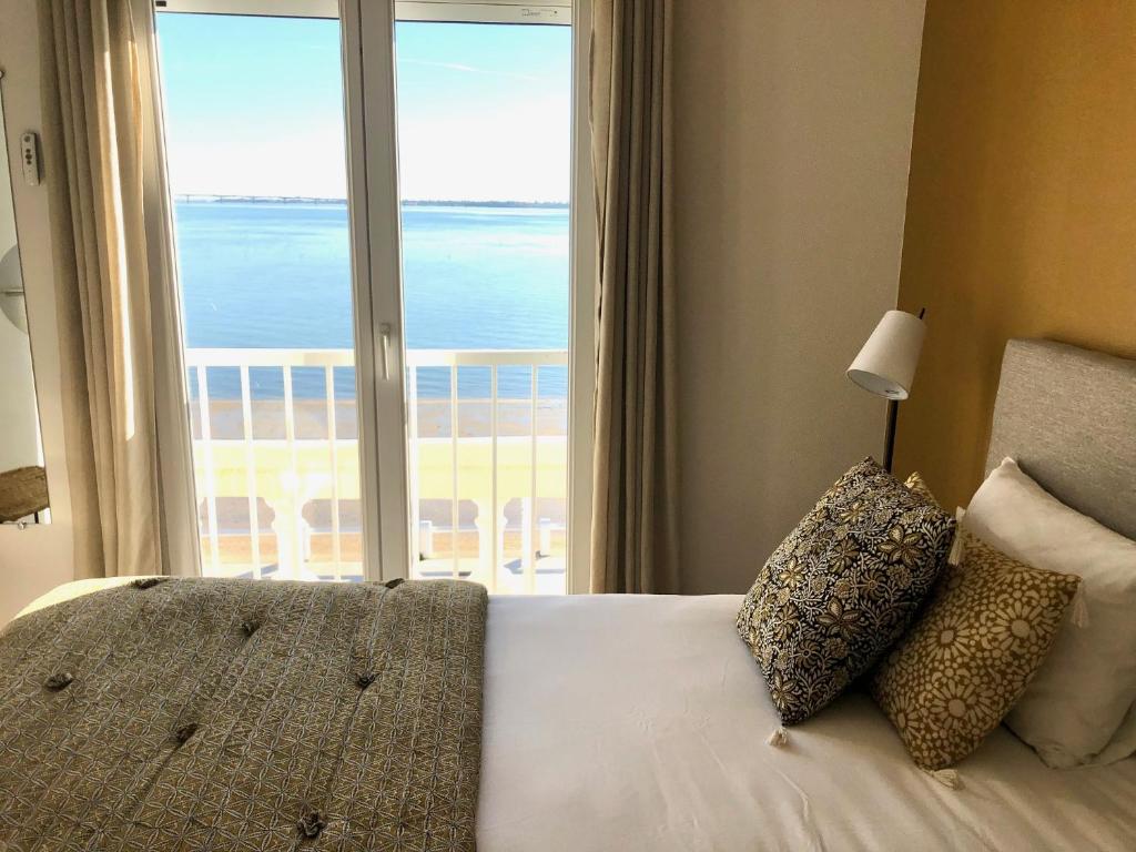 Le Homard Bleu - Standard Room With Sea View
