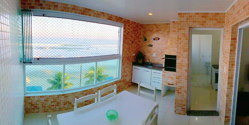  Apartamentos Residencial Lara - FRENTE AO MAR - WIFI - CHURRASQUEIRA NA VARANDA