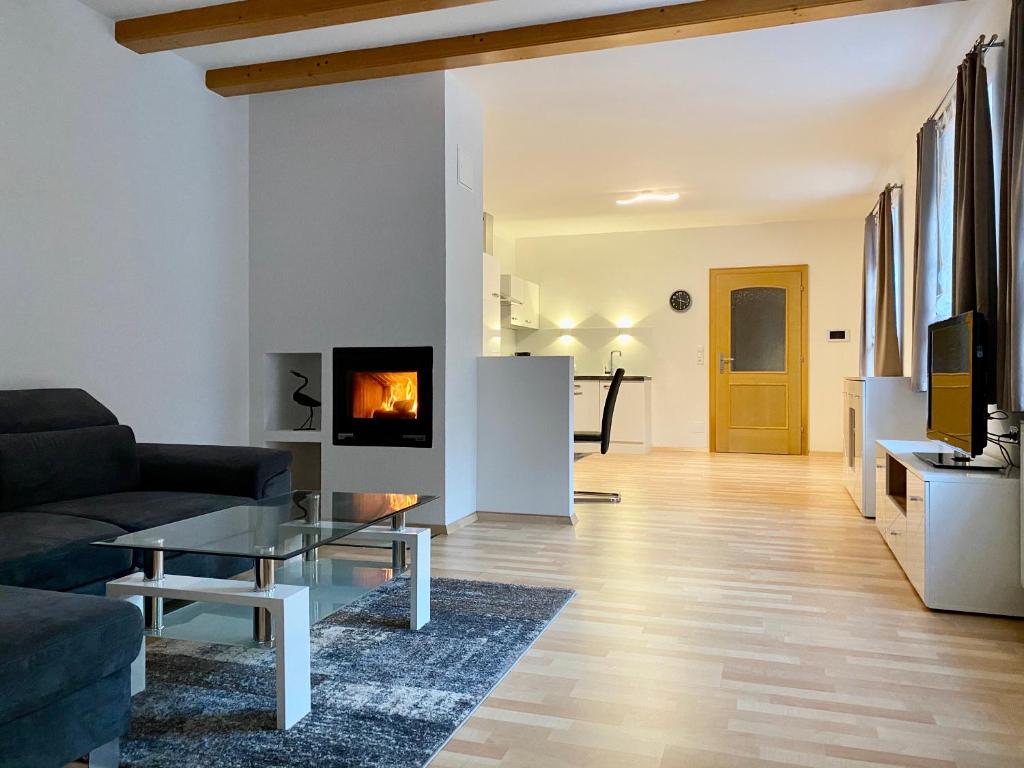 TV a/nebo společenská místnost v ubytování Apartment Claudia