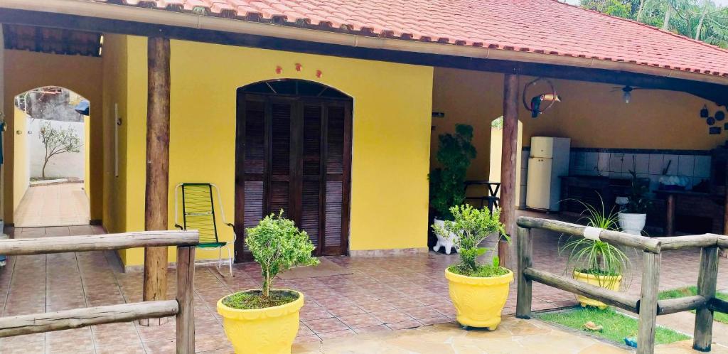  Casa com Piscina e Salão de Jogos a 500m da praia