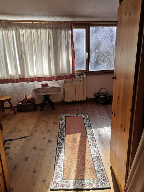 Część wypoczynkowa w obiekcie Monolocale sulle piste