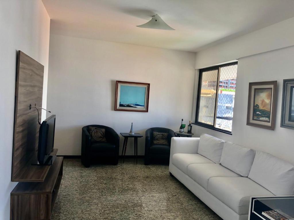  Ampla cobertura com piscina