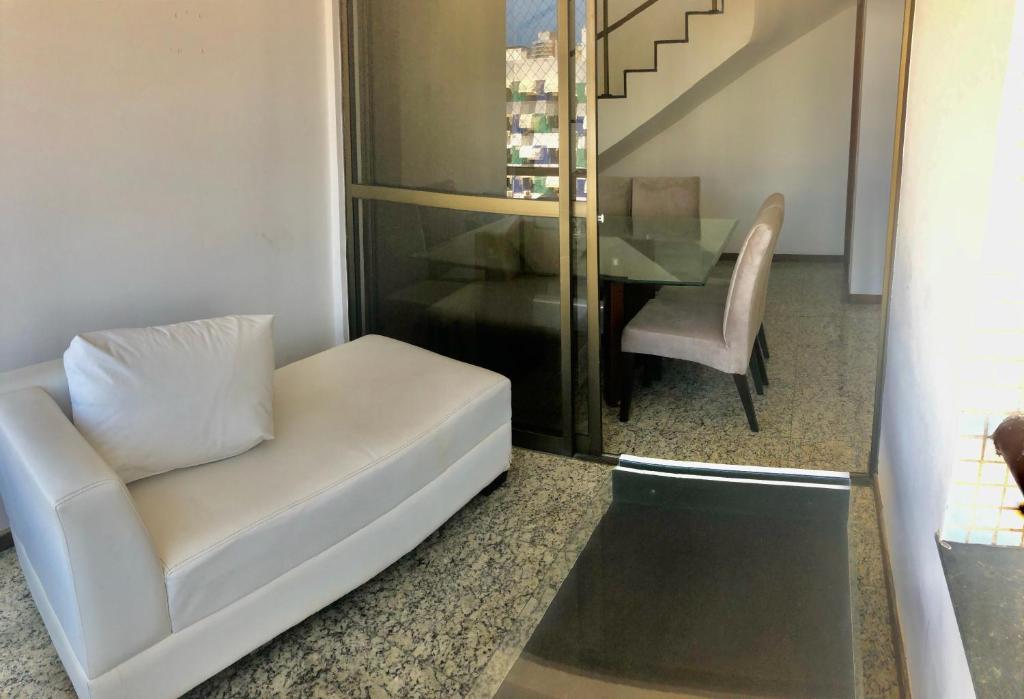  Ampla cobertura com piscina