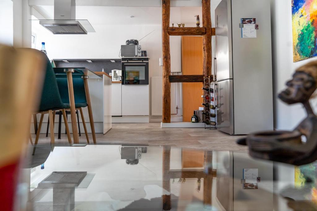 Kuchyň nebo kuchyňský kout v ubytování Moderne Altstadt-Ferienwohnung