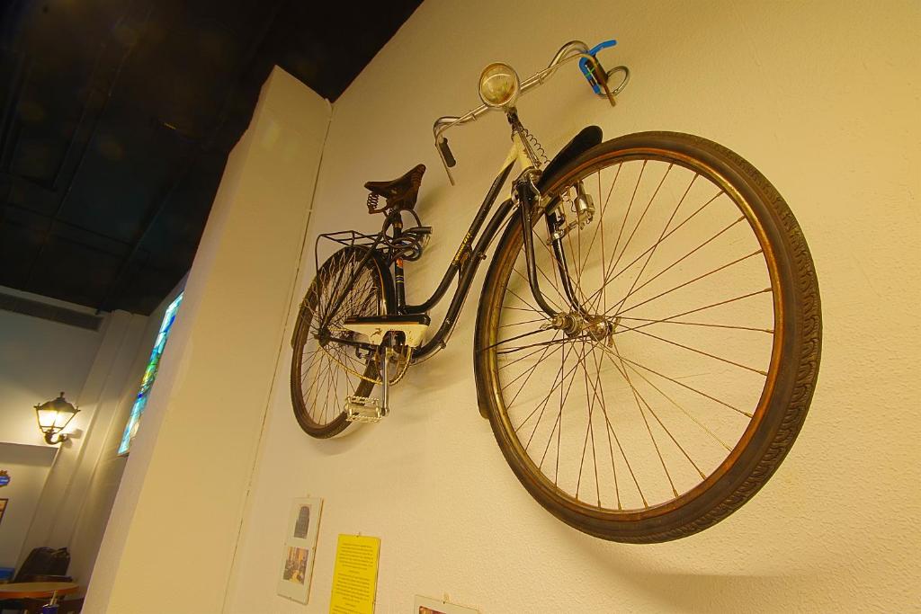 Jízda na kole v ubytování All Iron Hostel nebo okolí