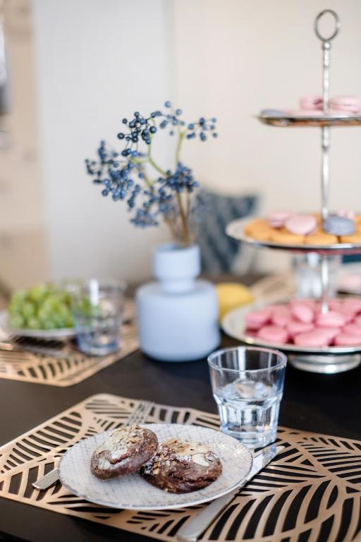 Million Sunsets Luxury Apartments - 6