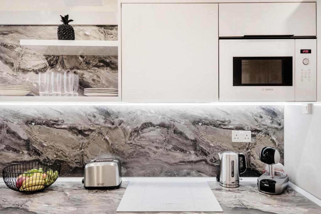 Million Sunsets Luxury Apartments - 2