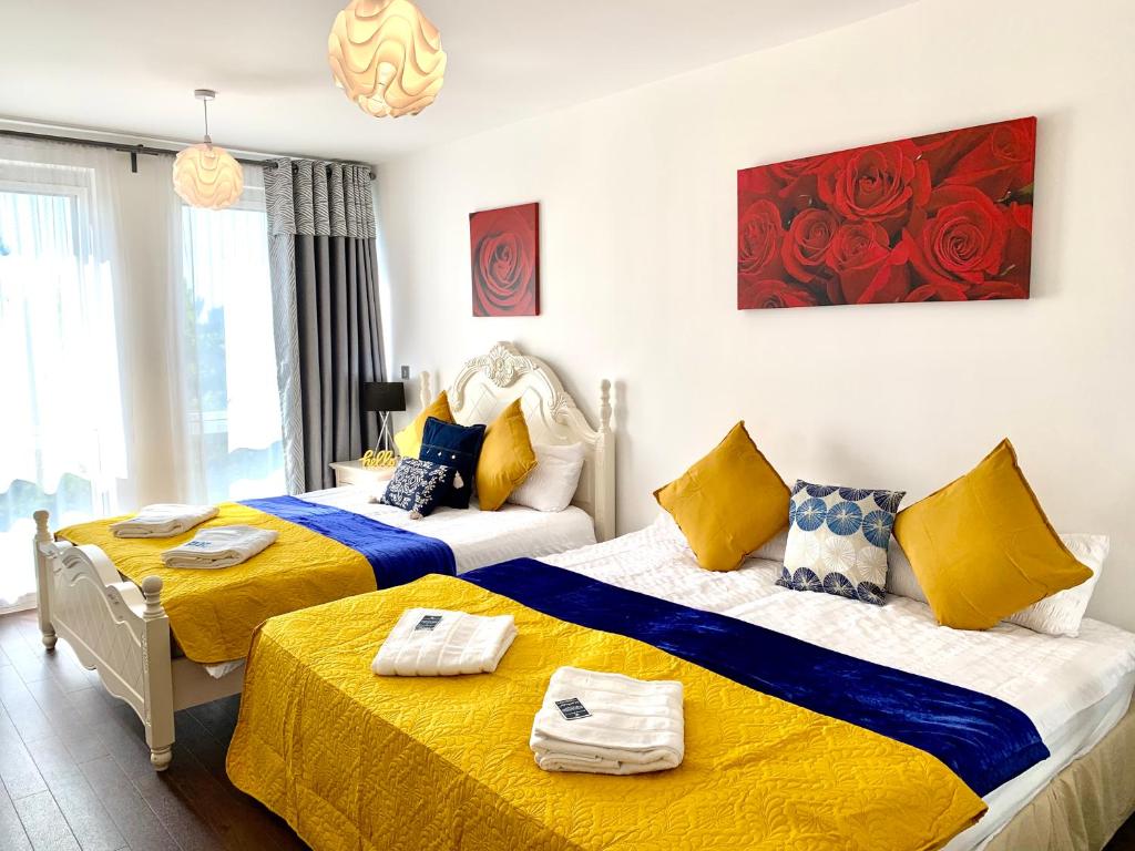 2-Bedrooms Apartment, Lounge, Balcony