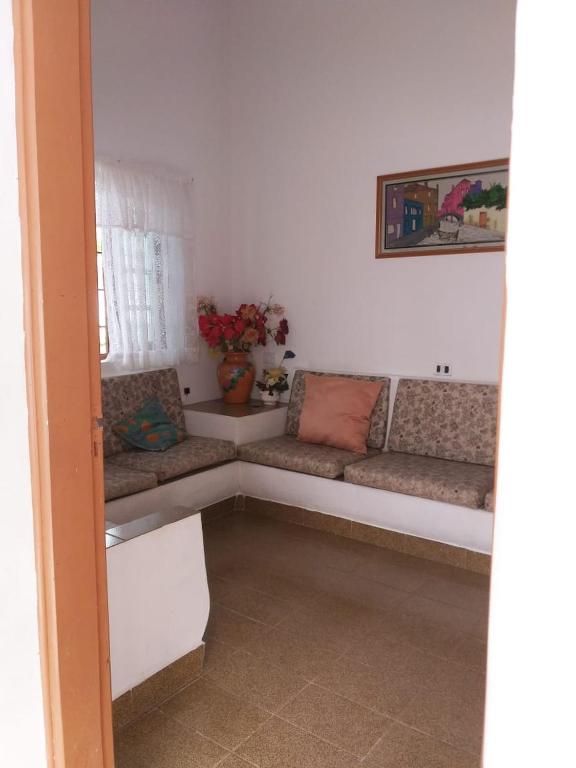  Casa 3 dormitórios no Perequê Mirim