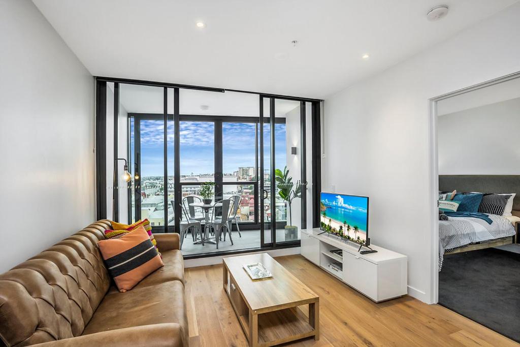 KOZYGURU FORTITUDE VALLEY 2 BED DESIGNER APT + FREE PARKING QFV179803, Brisbane (updated prices
