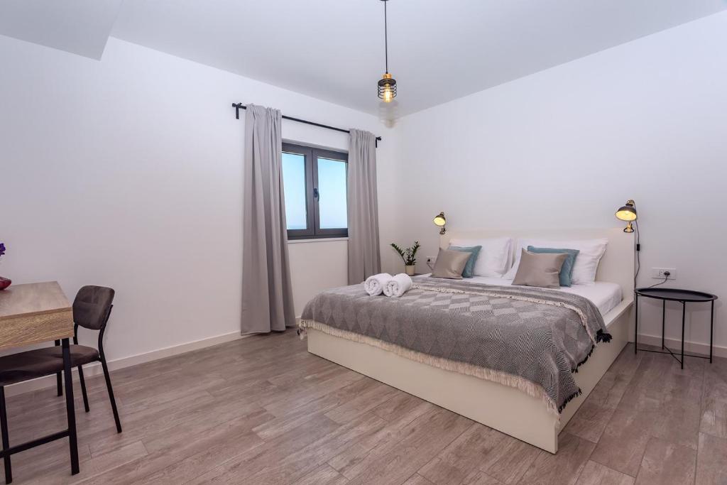 Fotografia z galérie ubytovania NEW Seaview Villa Vivra with 4 ensuite bedrooms gym and private pool v Omise