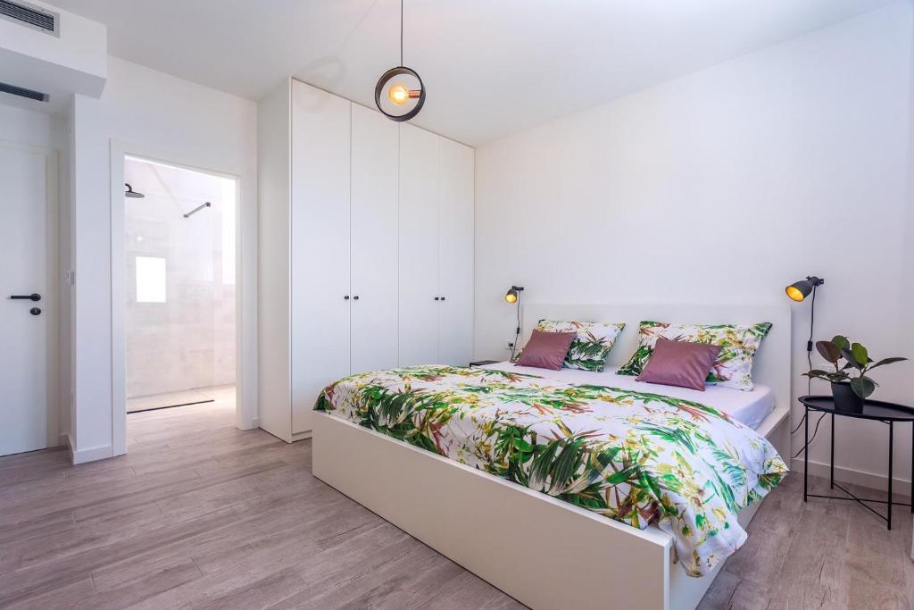 Fotografia z galérie ubytovania NEW Seaview Villa Vivra with 4 ensuite bedrooms gym and private pool v Omise