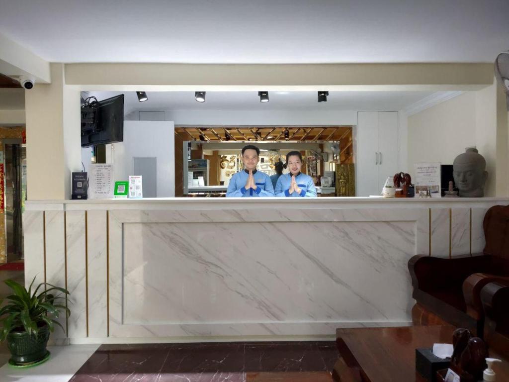 Členové personálu v ubytování Spean Meas Hotel