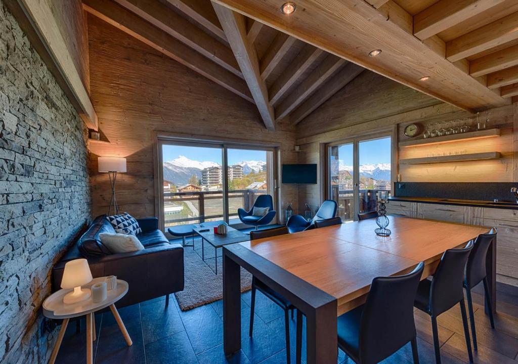 Posezení v ubytování Nendaz 4 Vallées & SPA 4* Superior