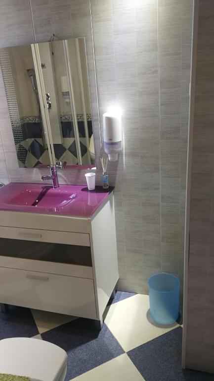 Koupelna v ubytování Hostal Escarla
