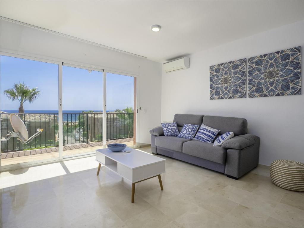 Posedenie v ubytovaní 2308- 2bedrooms apt with stunning sea view-terrace
