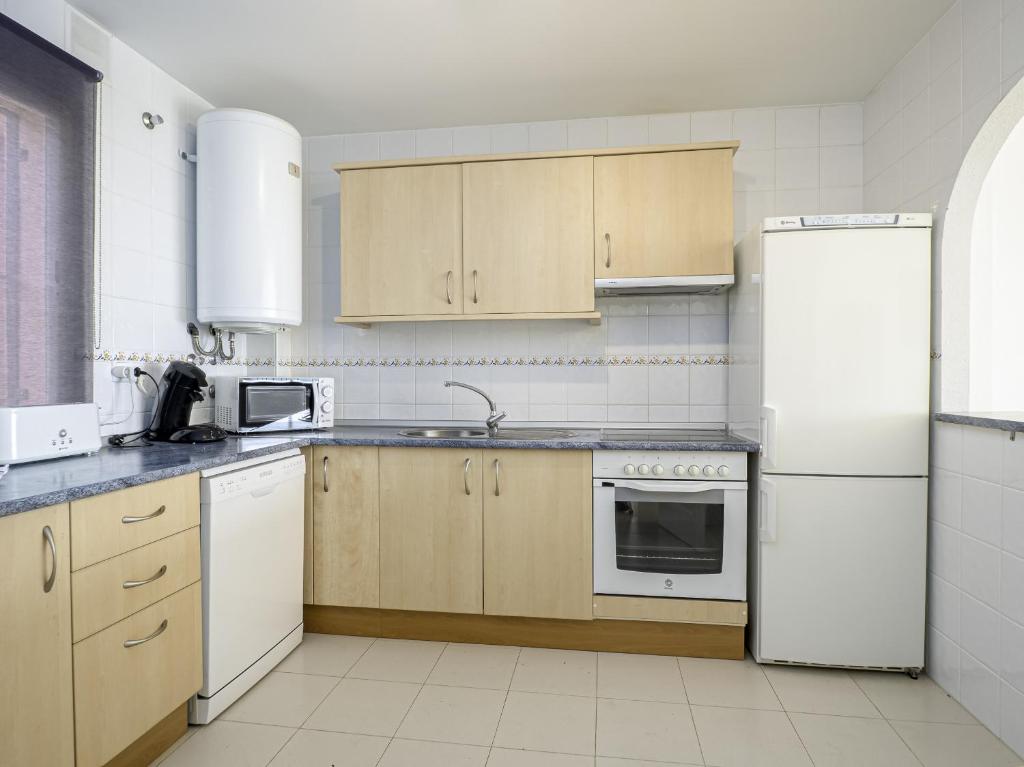Kuchyňa alebo kuchynka v ubytovaní 2308- 2bedrooms apt with stunning sea view-terrace