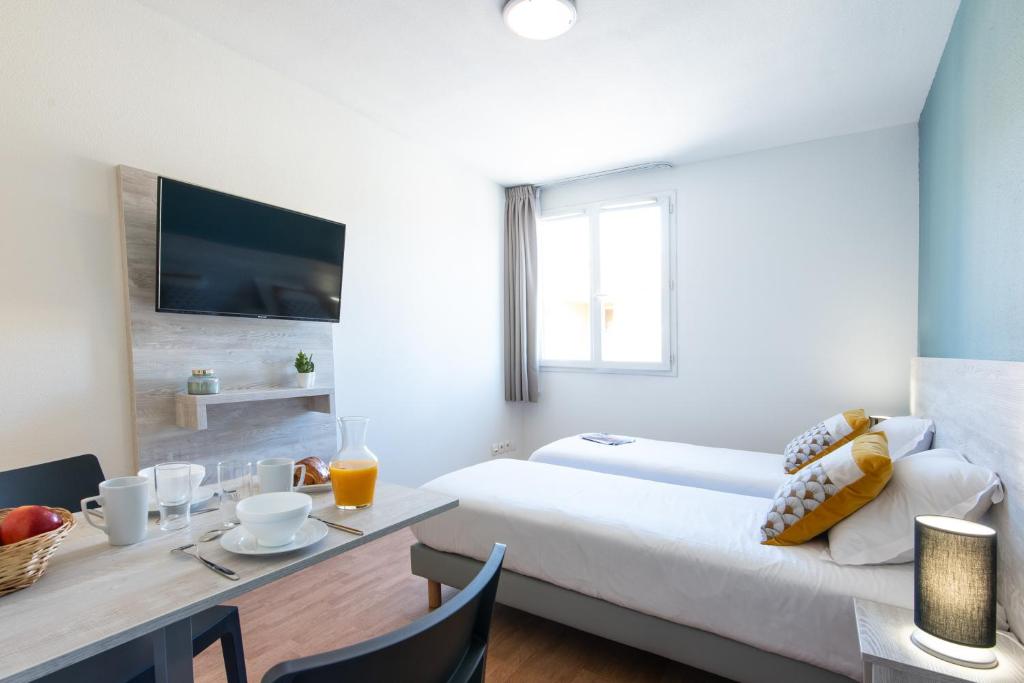 Comfort Aparthotel Aix Le Tholonet - Resim 18