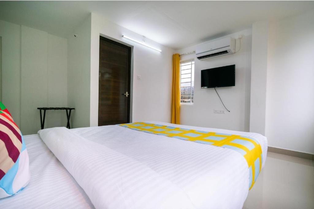 TV a/nebo společenská místnost v ubytování Flamingo Suites