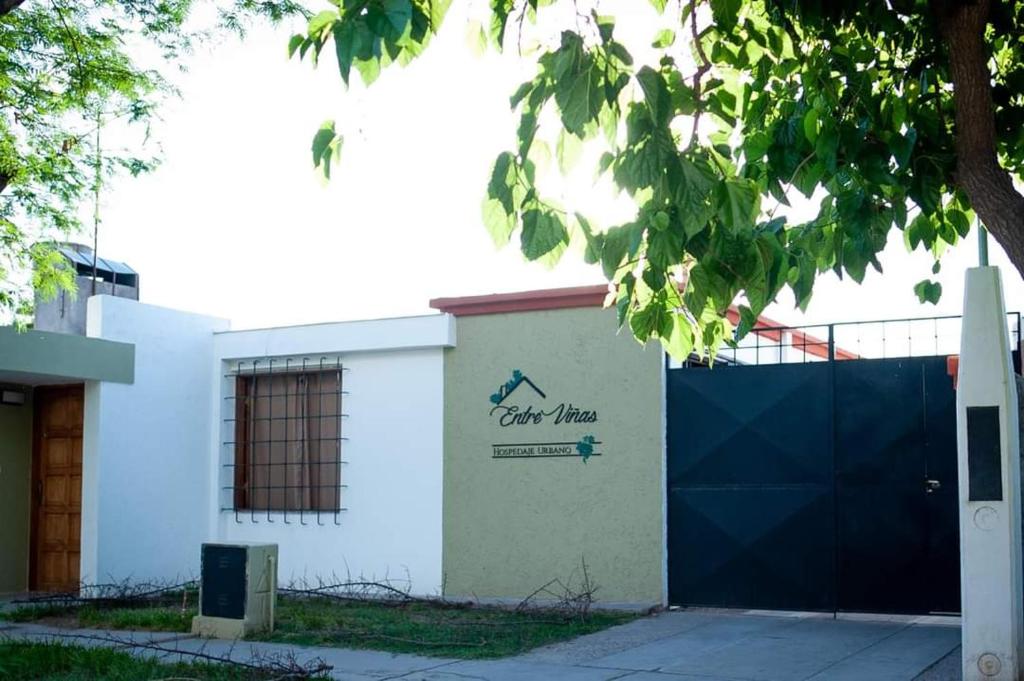Eugenio Bustos – Photos 4