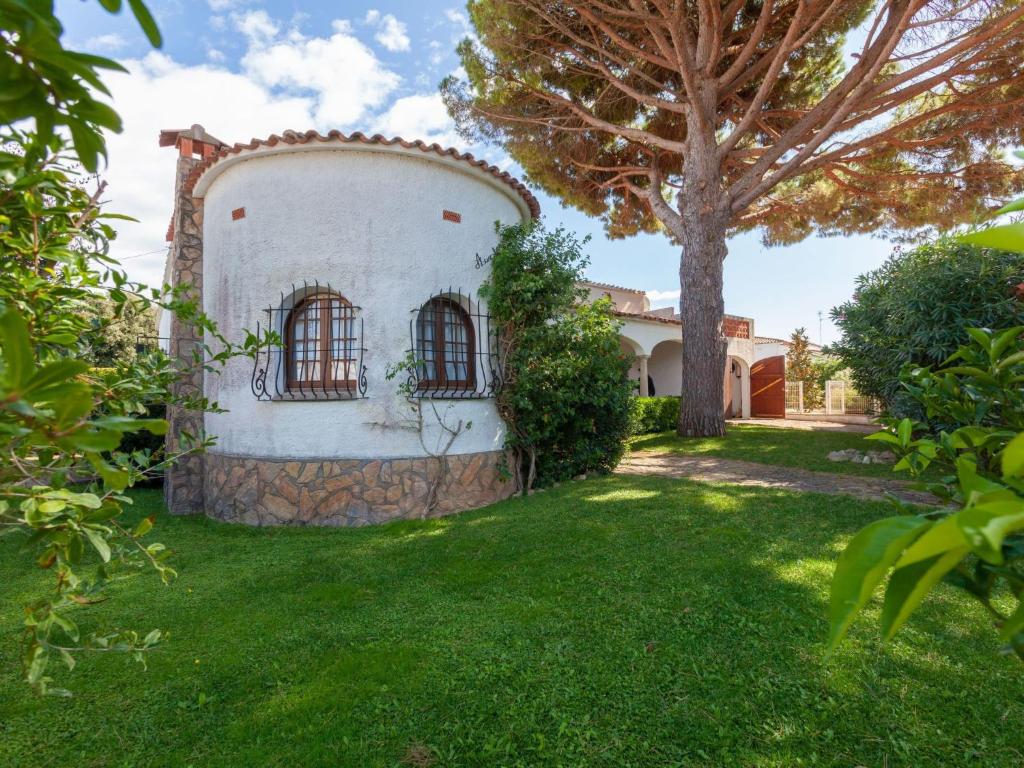 Vonkajšia záhrada v ubytovaní Holiday Home Les 4 Saisons by Interhome