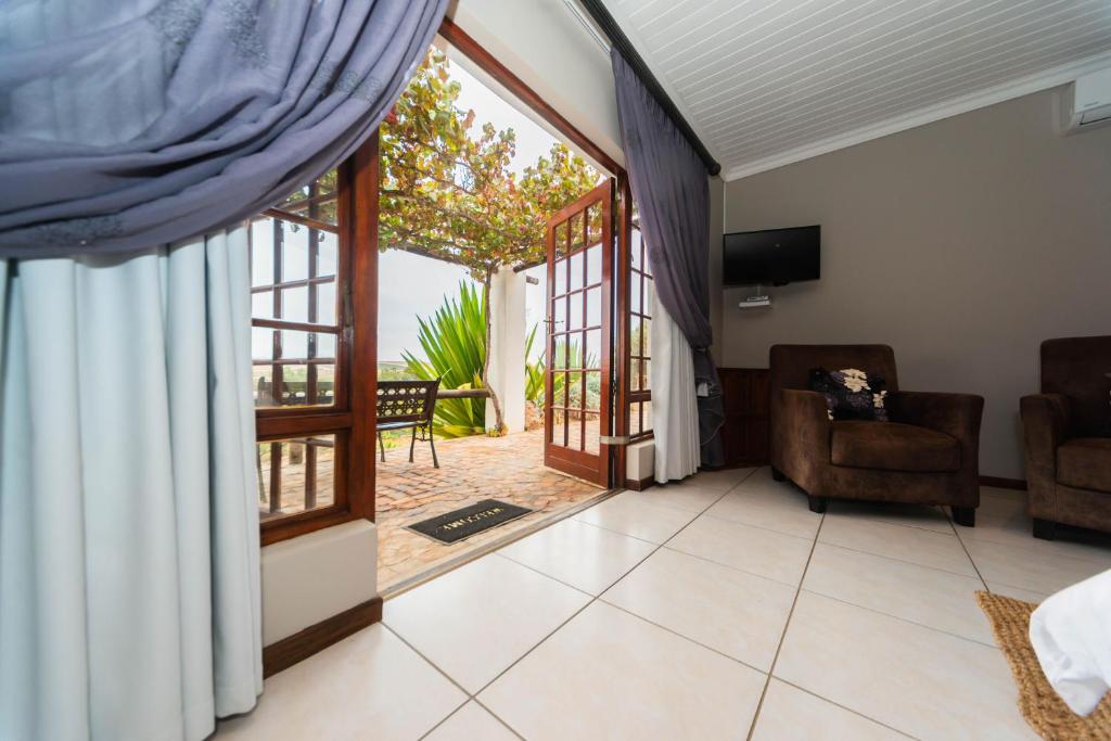 Melkboomsdrift Guest House & Conference Centre - Deluxe Double Room