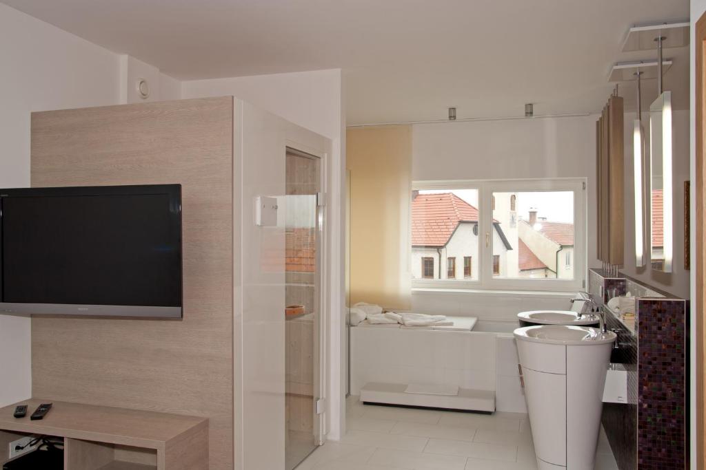 TV a/nebo společenská místnost v ubytování Deluxe Apartment Sonnleitner - ADULTS ONLY