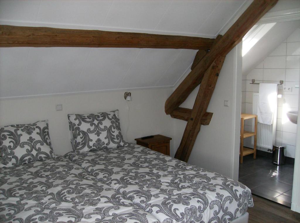 Bed op de Reth - Quadruple Room With Private Bathroom