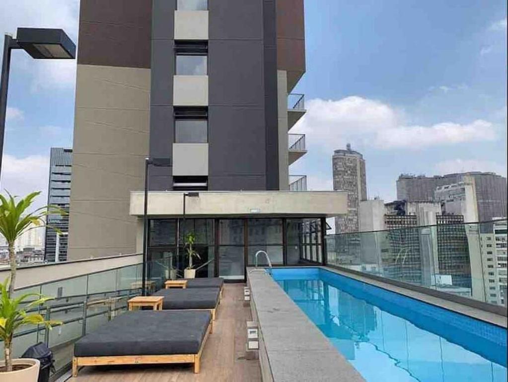  AP C/INFINITY POOL LARGO DO AROUCHE CD711