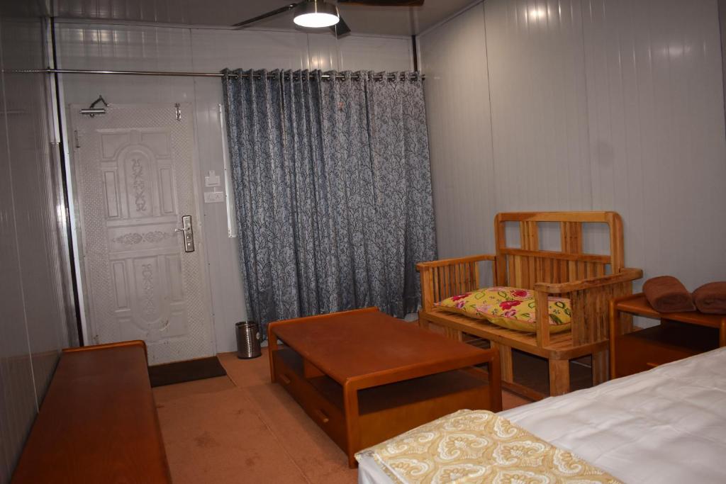 Postel nebo postele na pokoji v ubytování Private Rooms with International Airport View