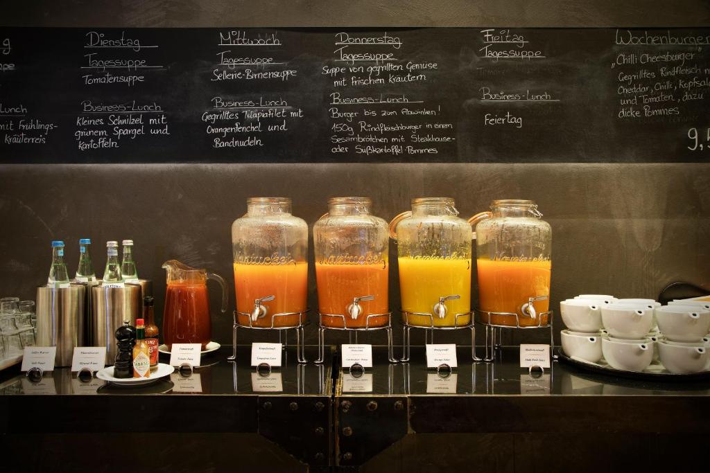 Bebidas em Holiday Inn Frankfurt - Alte Oper by IHG