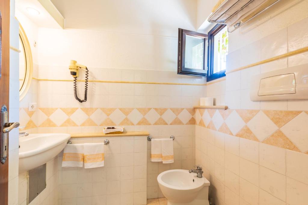 A bathroom at Costa Dorada