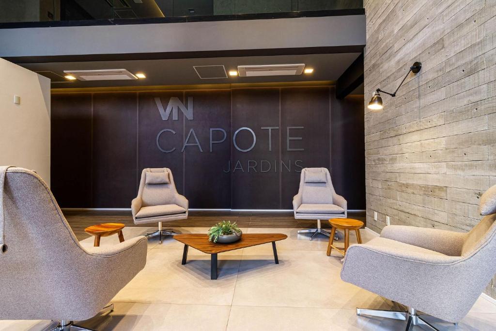  VN Capote Valente
