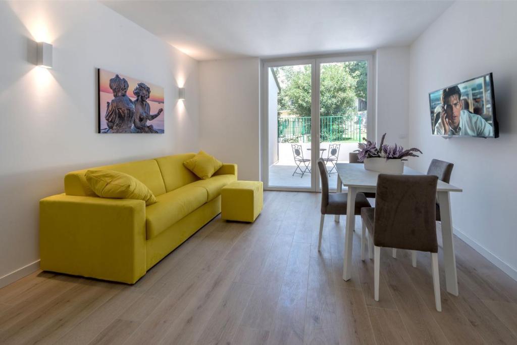 Residence La Torre con private park - Resim 14