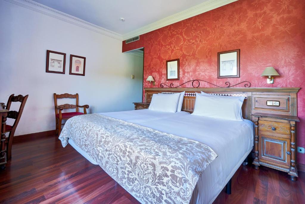 
Double or Twin Room with Parking
