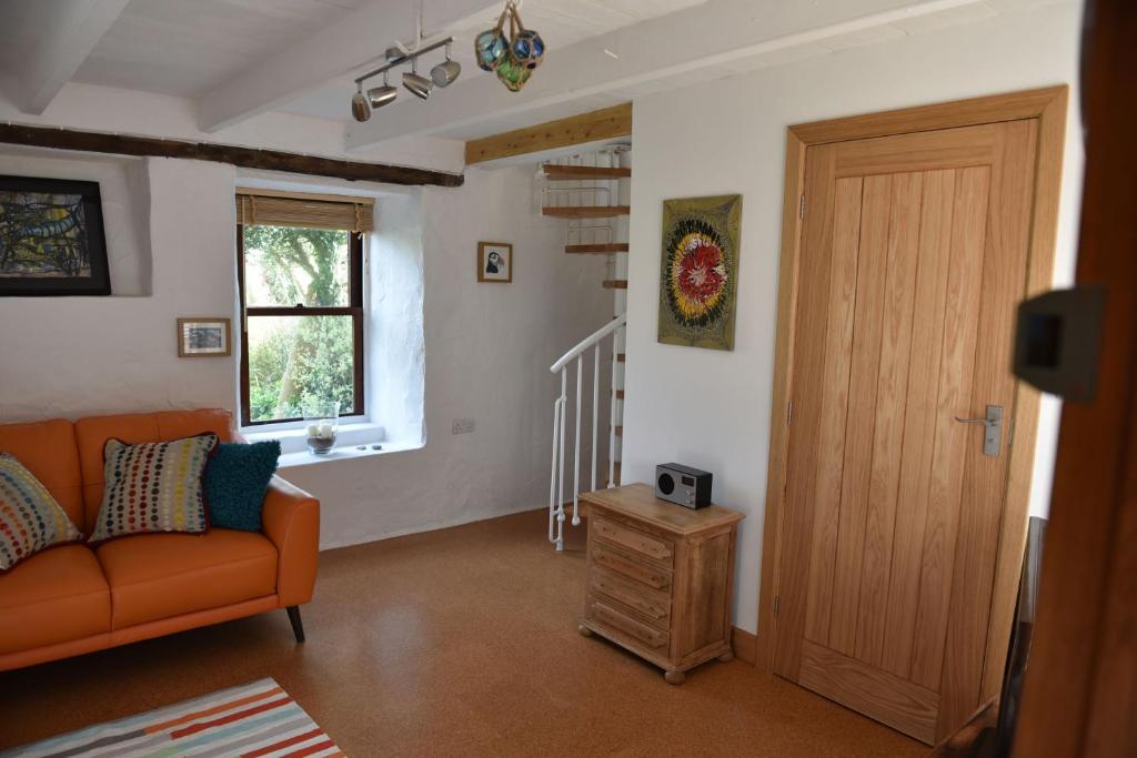 Delfryn Guest Suite - King Room With Balcony