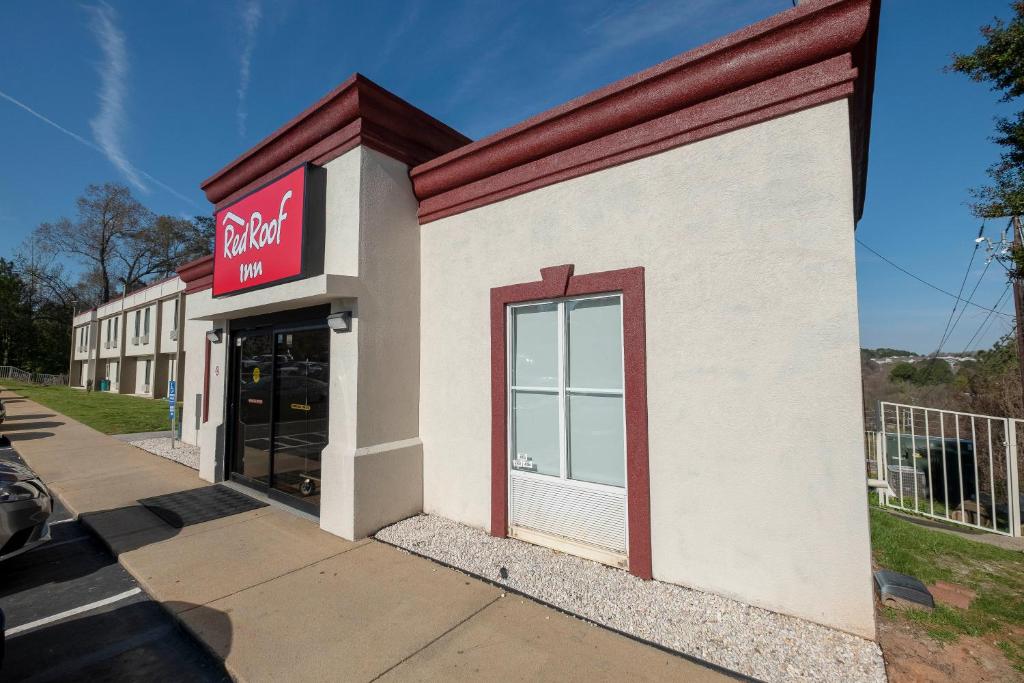 Muka bangunan atau pintu masuk Red Roof Inn Raleigh North-Crabtree Mall-PNC Arena