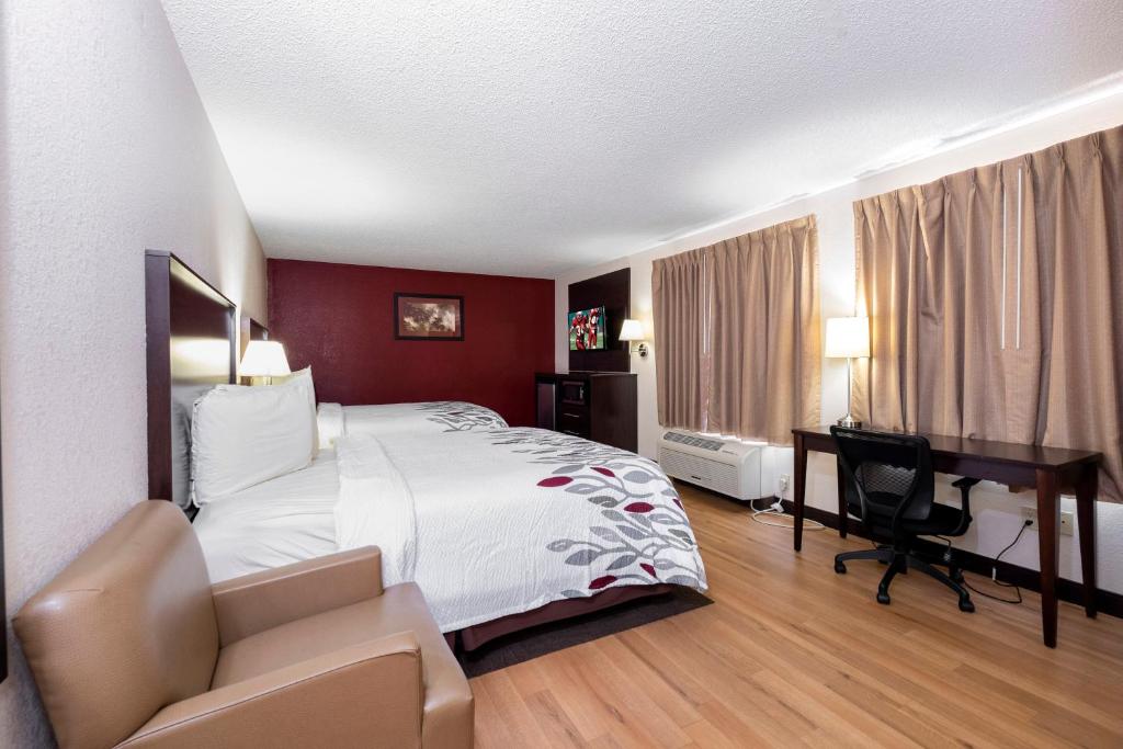 Red Roof Inn & Suites Dover Downtown - Luxe Kamer Met Twee Queensize Bedden Handicap Toegang Tot Rookvrij