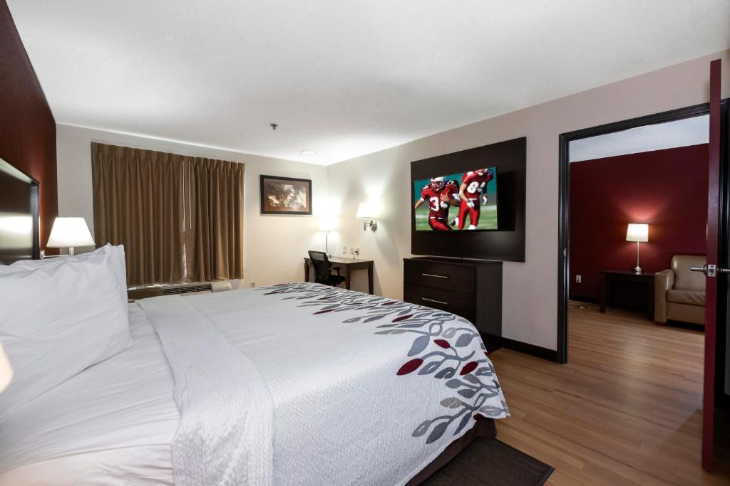 Red Roof Inn & Suites Dover Downtown - Suite King Room Disability Toegang Rookvrij