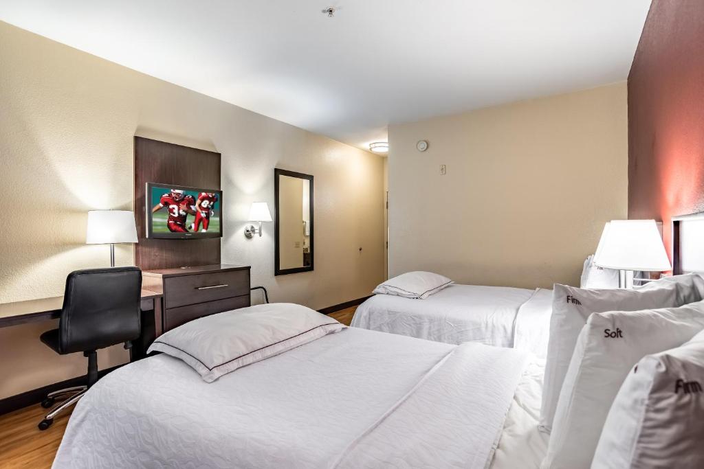 Red Roof Inn PLUS Austin South - Airport photo