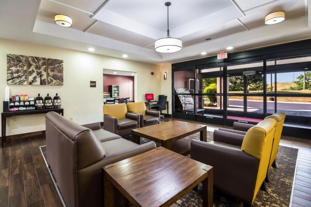 Red Roof Inn Murfreesboro photo