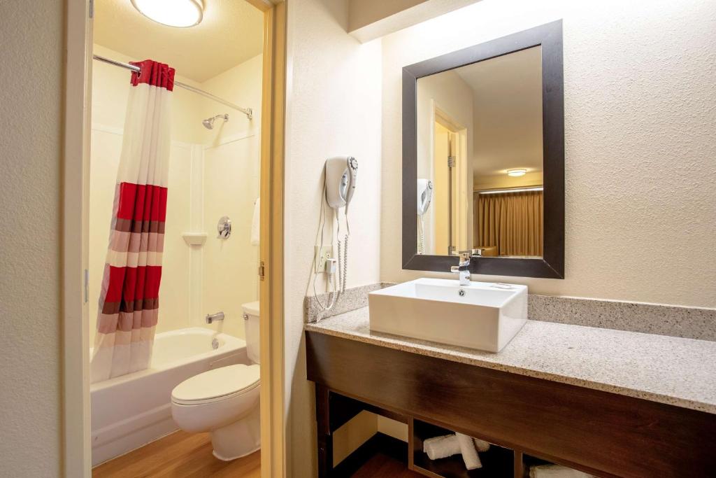 Red Roof Inn PLUS+ Baltimore-Washington DC/BWI Airport photo