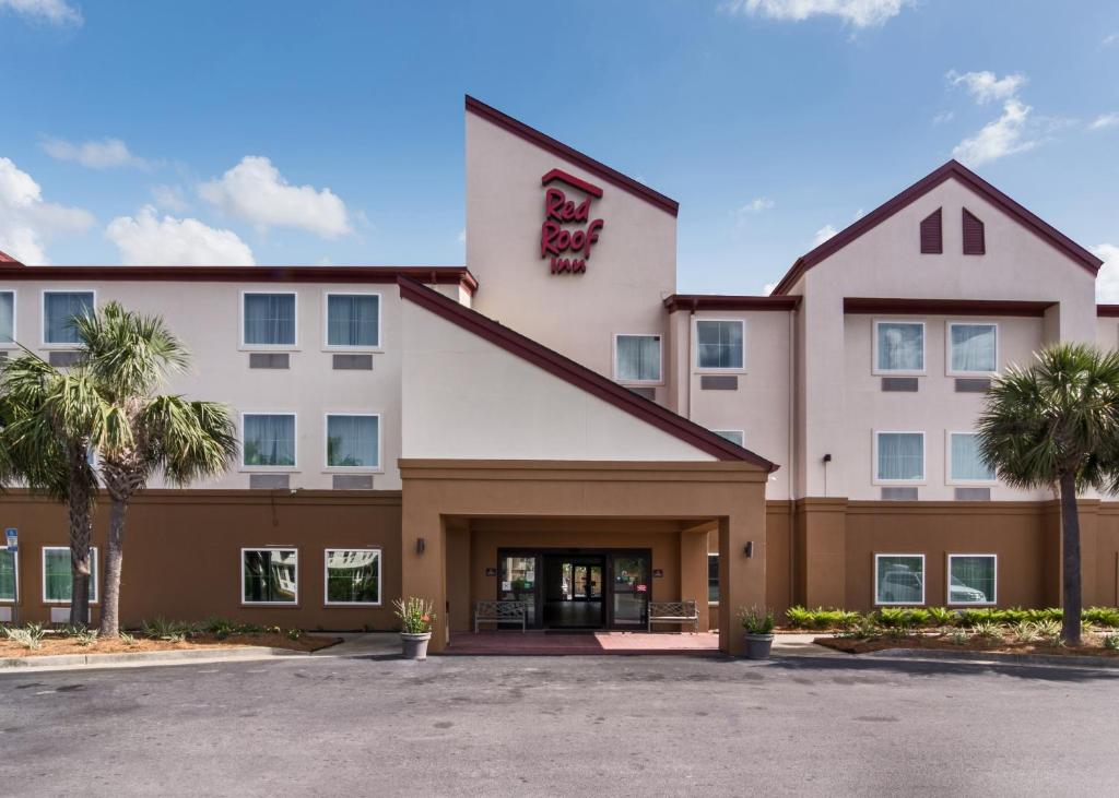 a rendering of the front of a hotel at Red Roof Inn Panama City in Panama City