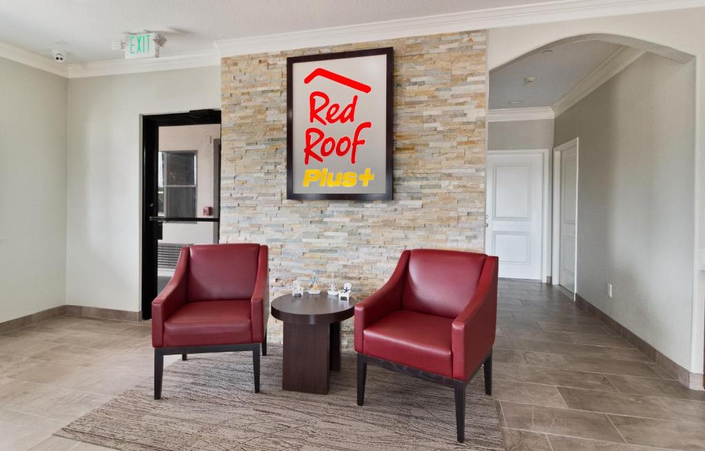 Red Roof Inn PLUS + Galveston - Beachfront photo