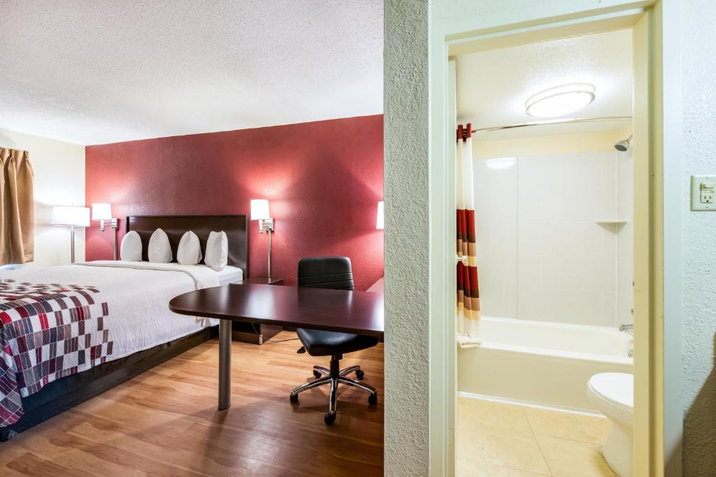 Red Roof Inn Marion, IN - Room Roi Supérieur Non-fumeur