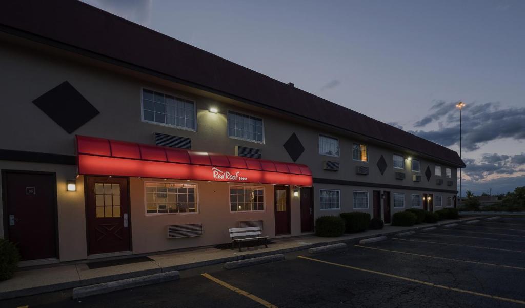 Red Roof Inn Dayton Huber Heights photo