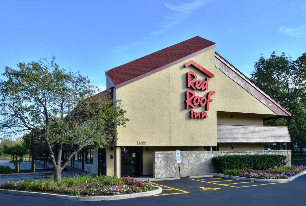 ด้านหน้าอาคารหรือทางเข้าของ Red Roof Inn Milwaukee Airport