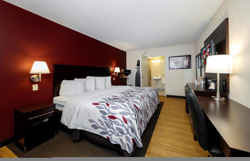 Номер в Red Roof Inn Lansing East - MSU