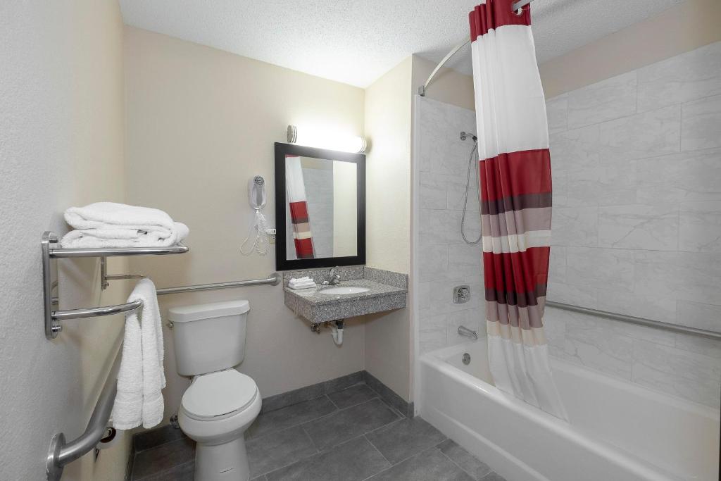 Red Roof Inn Bristol photo