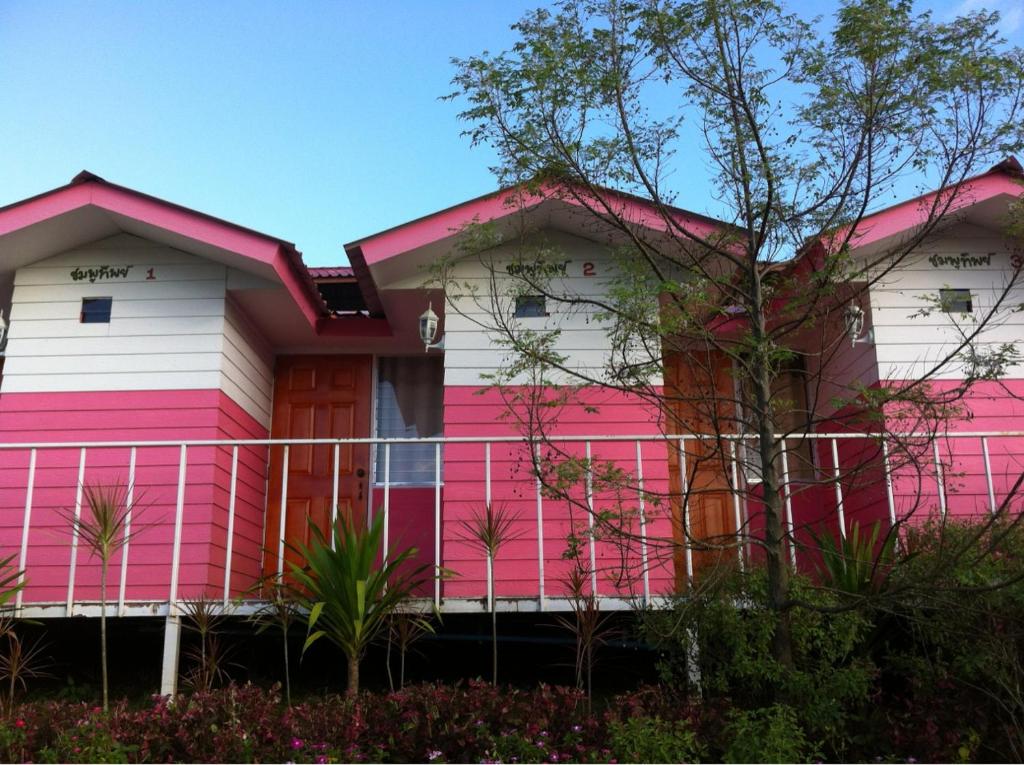 ภูน้ำทิพย์ รีสอร์ท - Maison De Quatre Chambres